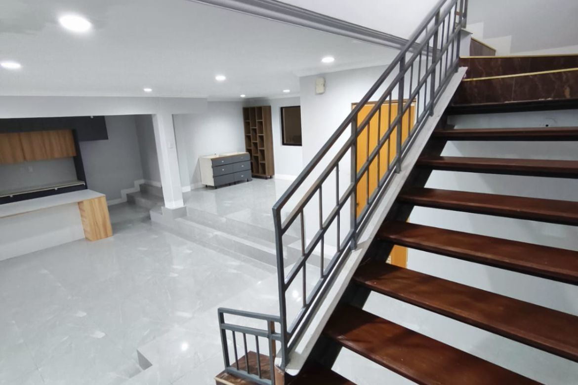5 Bedroom House for Sale in Asisan, Tagaytay, Cavite