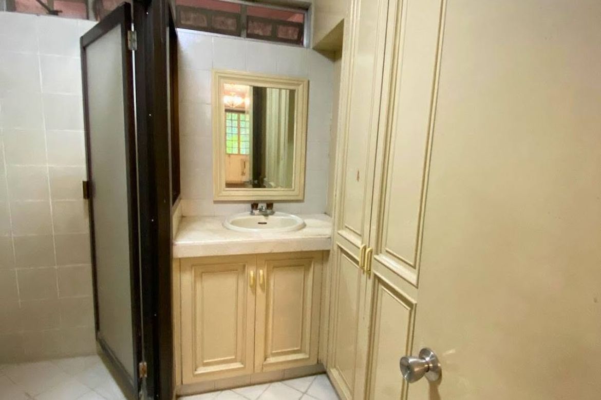 5 Bedroom House for Sale in Ayala Alabang Village, New Alabang Village, Muntinlupa, Metro Manila – photo 3
