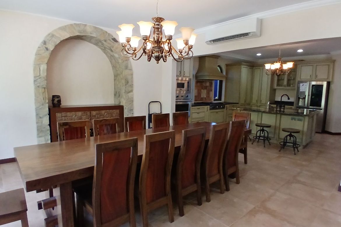 5 Bedroom House for Sale in Ayala Greenfield Estates, Maunong, Calamba, Laguna – photo 3