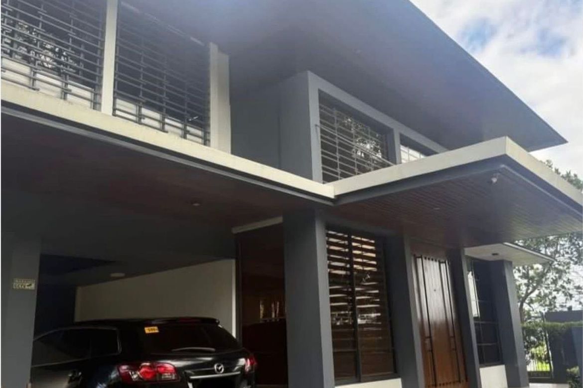 5 Bedroom House for Sale in Ayala Westgrove Heights, Inchican, Silang, Cavite