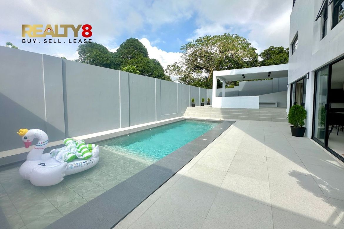 5 Bedroom House for Sale in Bagong Tubig, Tagaytay, Cavite