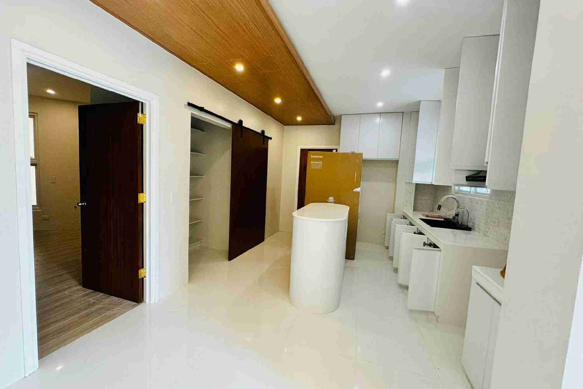 5 Bedroom House for Sale in Bakakeng North, Baguio, Benguet – photo 7