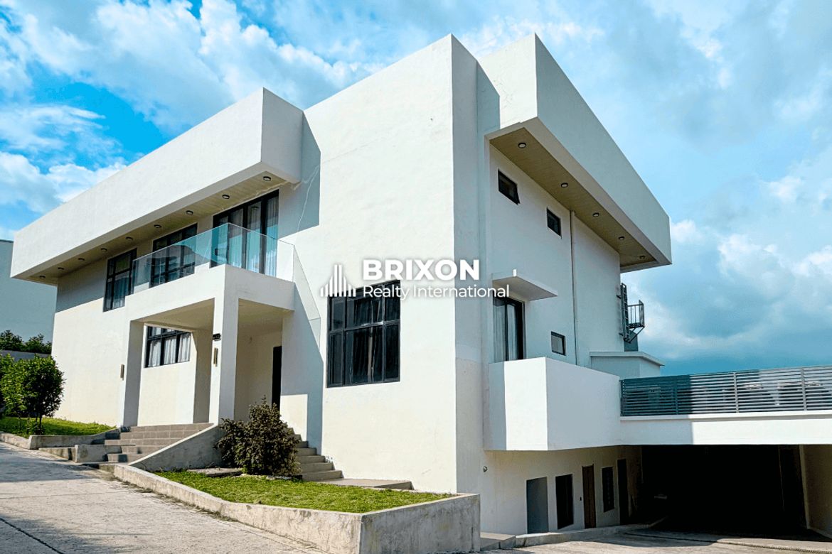 5 Bedroom House for Sale in Balibago, Angeles, Pampanga