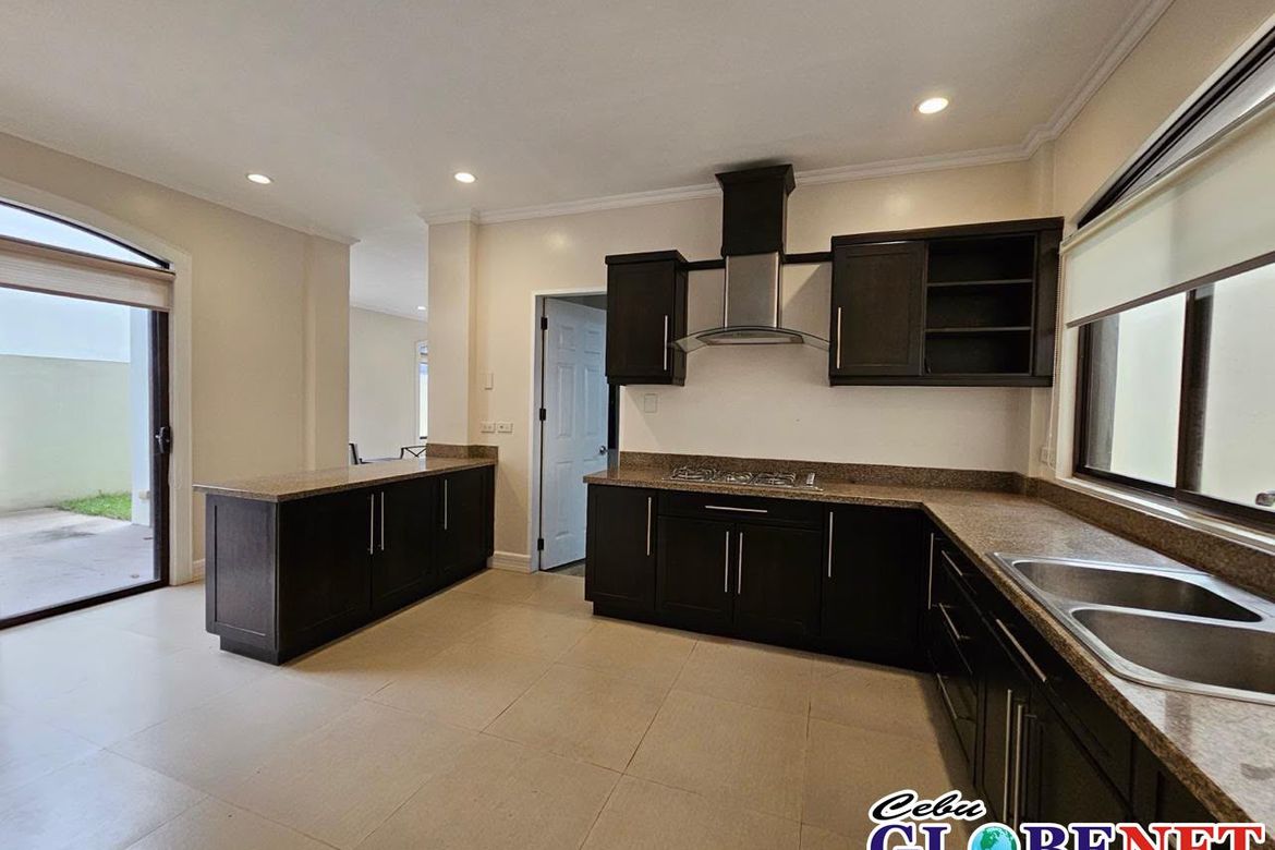 5 Bedroom House for Sale in Banilad, Cebu City, Cebu – photo 4