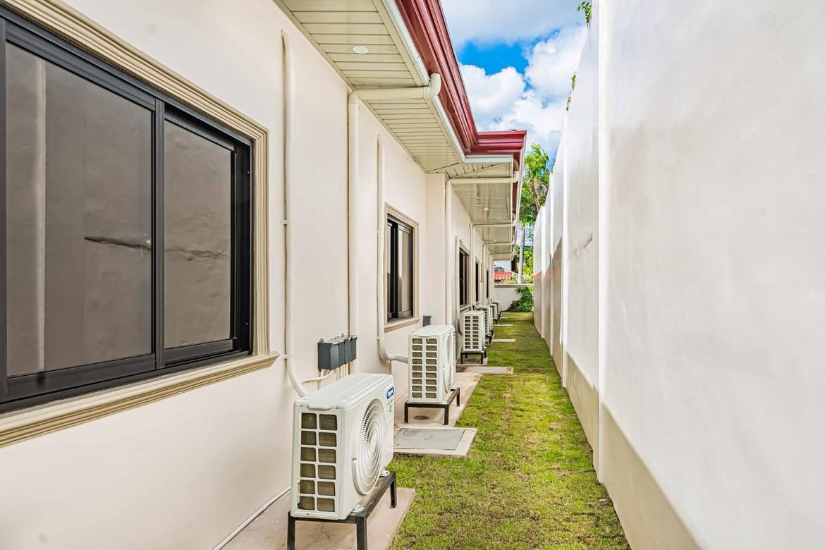 5 Bedroom House for Sale in Banilad, Cebu City, Cebu – photo 3