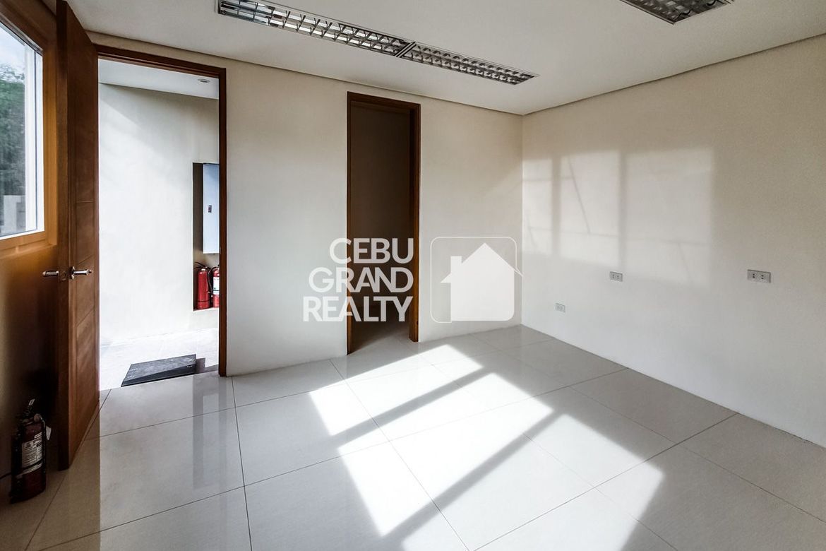 5 Bedroom House for Sale in Banilad, Cebu City, Cebu – photo 3