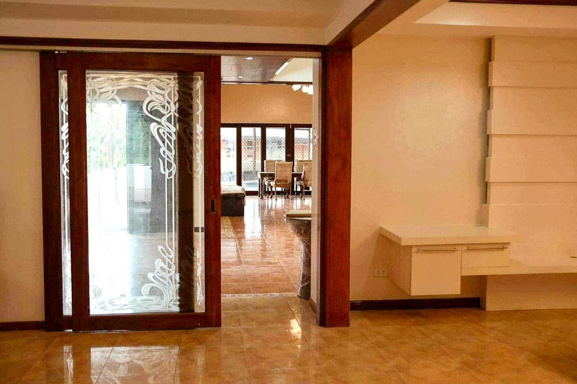 5 Bedroom House for Sale in Banilad, Cebu City, Cebu – photo 2