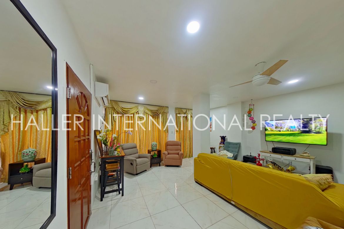 5 Bedroom House for Sale in Bankal, Lapu-Lapu, Cebu