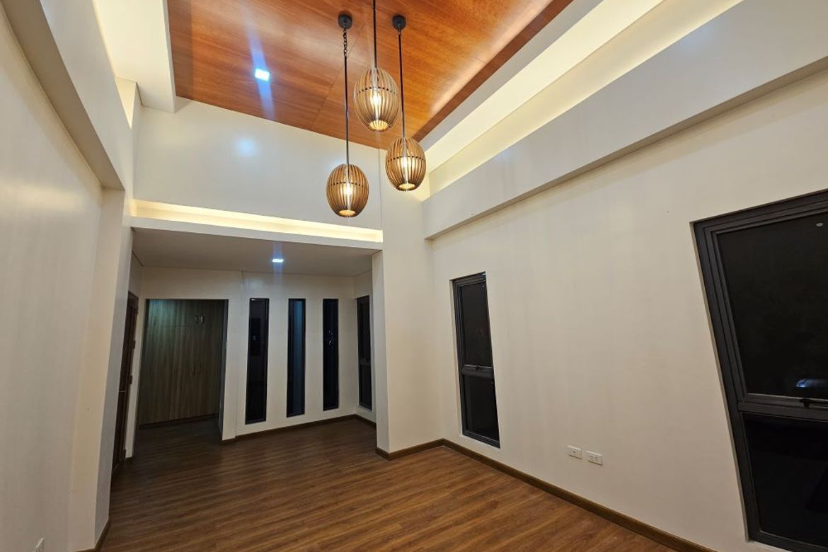 5 Bedroom House for Sale in Barangay 201, Pasay, Metro Manila – photo 8
