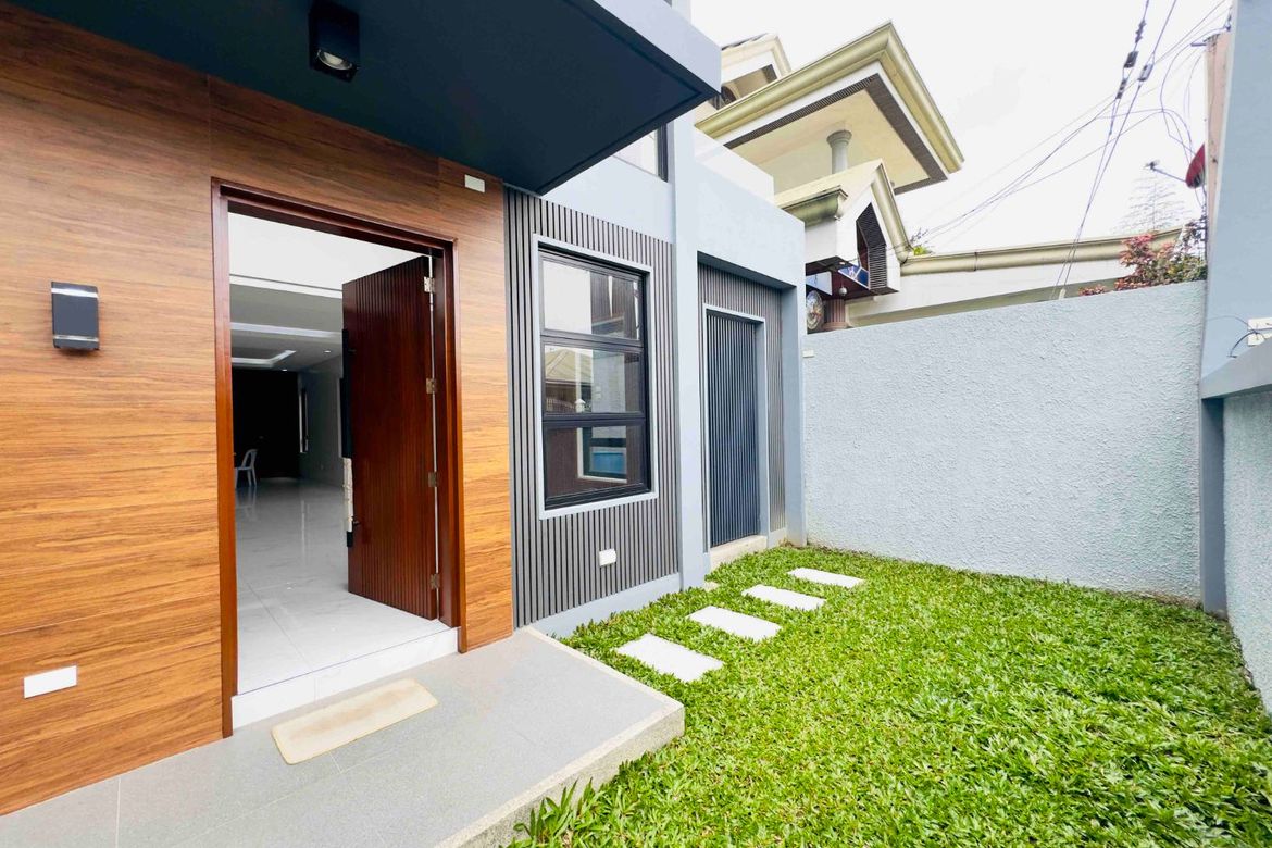 5 Bedroom House for Sale in Batasan Hills, Quezon City, Metro Manila – photo 6