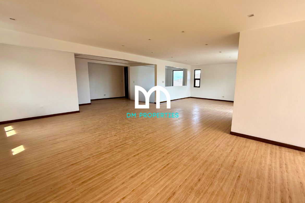 5 Bedroom House for Sale in Batasan Hills, Quezon City, Metro Manila – photo 6