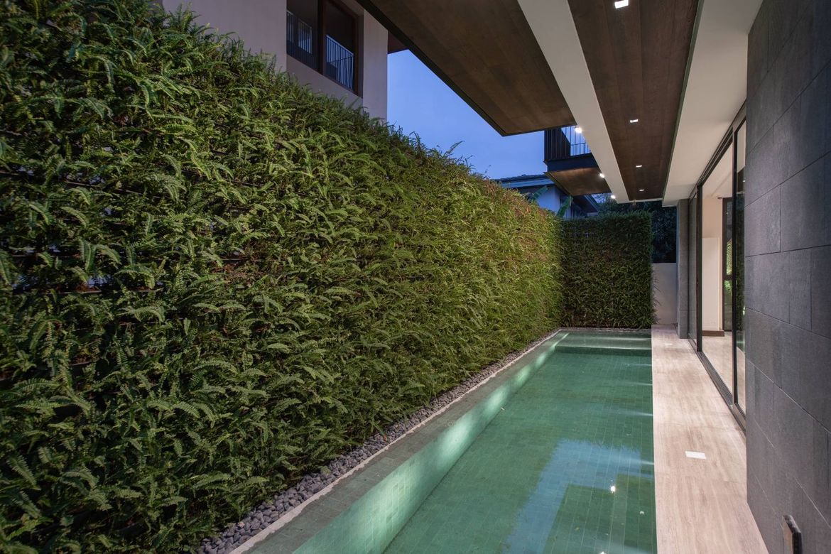 5 Bedroom House for Sale in Batasan Hills, Quezon City, Metro Manila