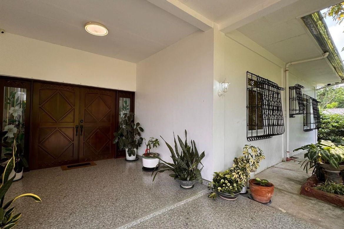 5 Bedroom House for Sale in Bayorbor, Mataas na Kahoy, Batangas – photo 8