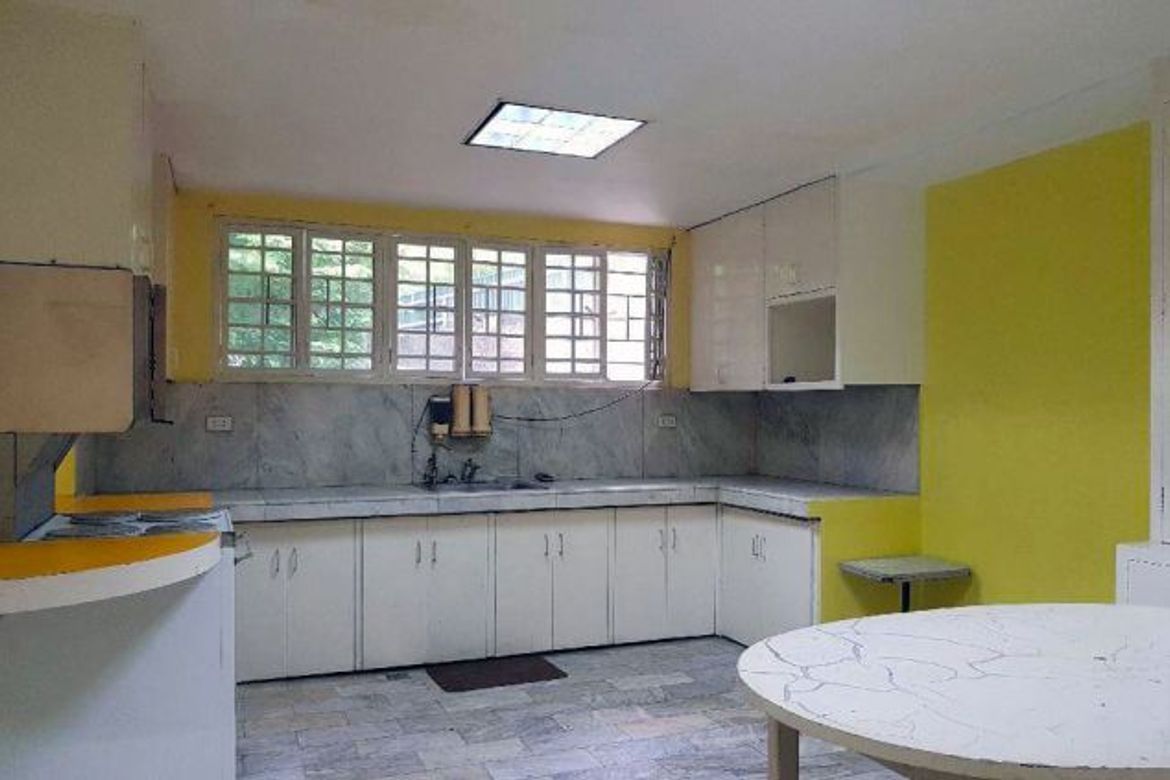 5 Bedroom House for Sale in Bel-Air, Makati, Metro Manila – photo 2