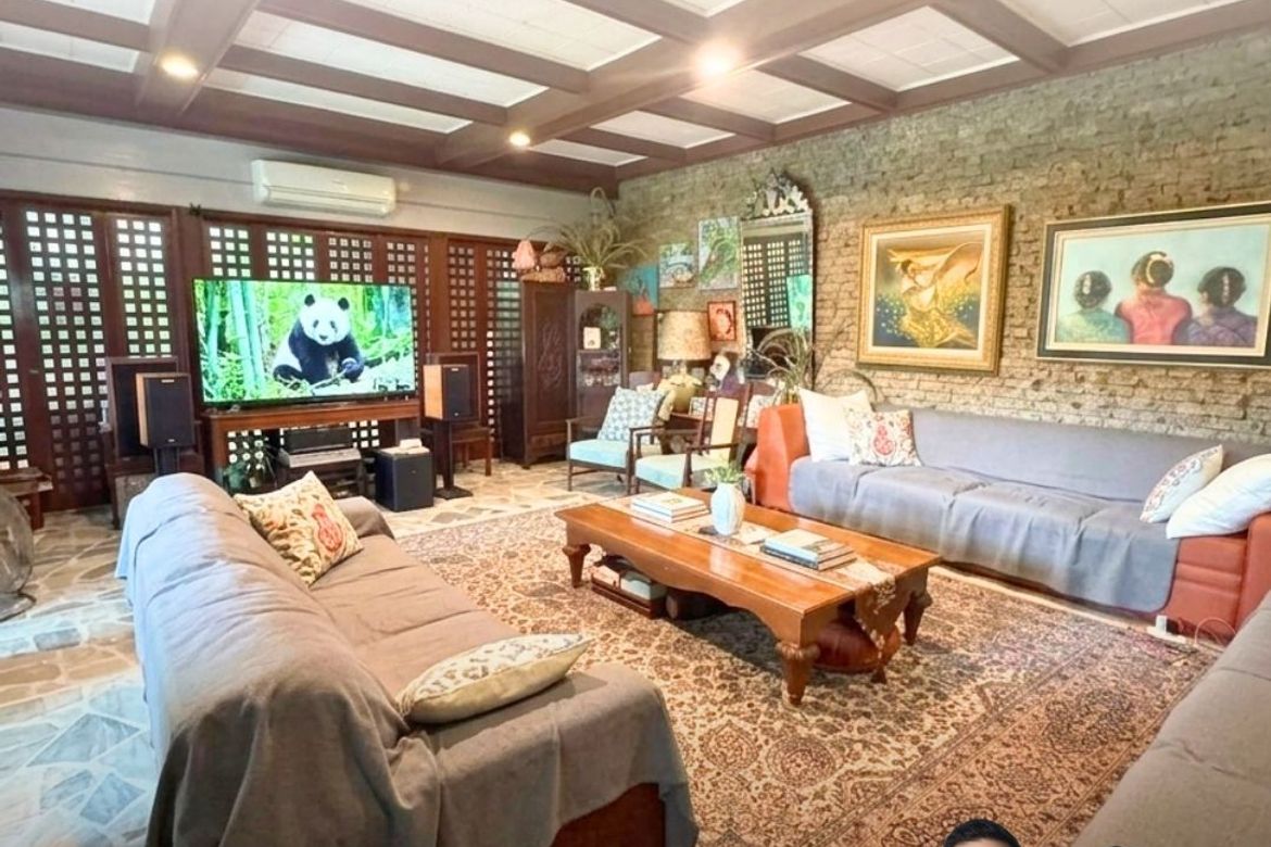 5 Bedroom House for Sale in Bel-Air, Makati, Metro Manila