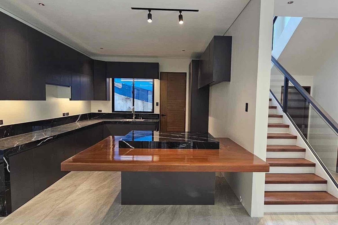 5 Bedroom House for Sale in BF Homes Executive Village, Almanza Uno, Las Piñas, Metro Manila – photo 6