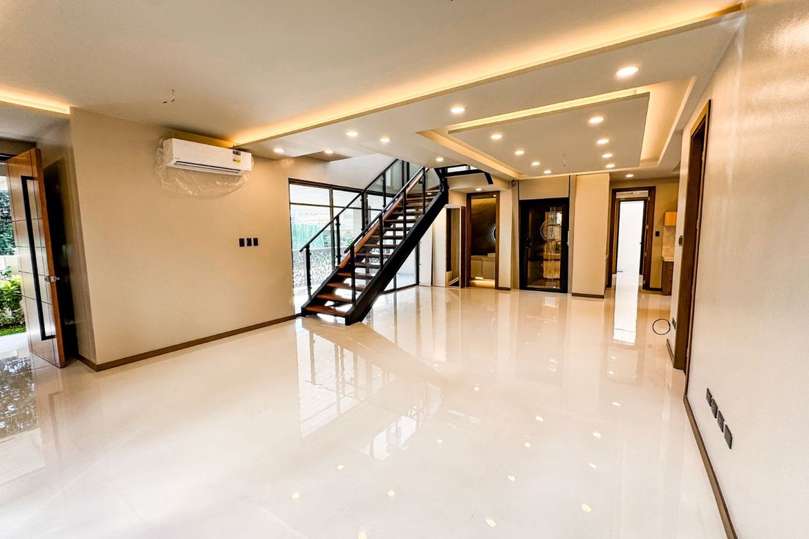 5 Bedroom House for Sale in BF Homes Executive Village, Almanza Uno, Las Piñas, Metro Manila – photo 8