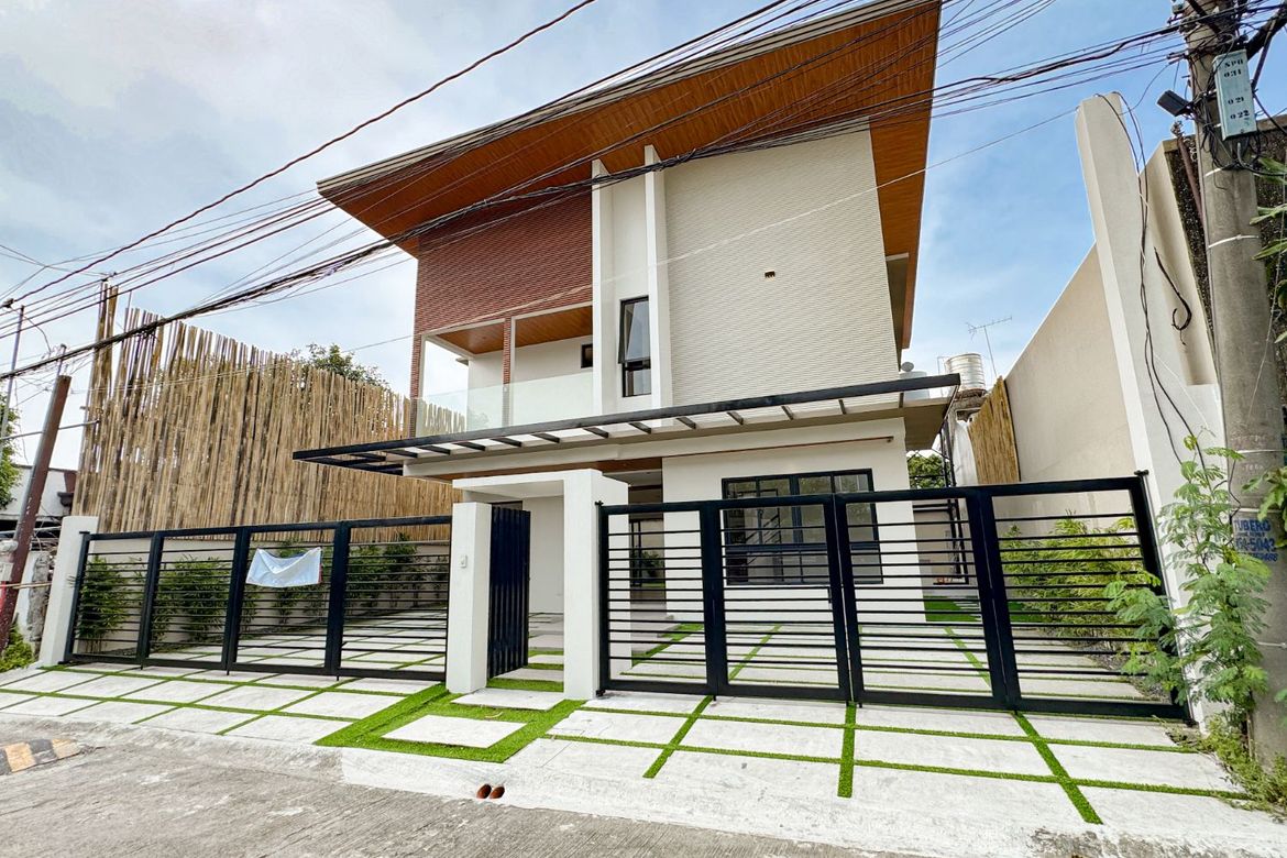 5 Bedroom House for Sale in BF Homes Parañaque, BF Homes, Parañaque, Metro Manila – photo 2