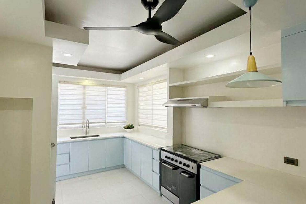 5 Bedroom House for Sale in BF Homes Parañaque, BF Homes, Parañaque, Metro Manila – photo 3
