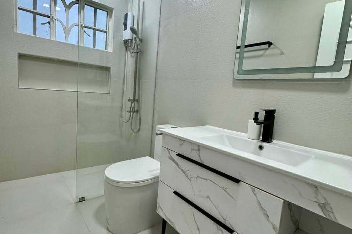 5 Bedroom House for Sale in BF Homes Parañaque, BF Homes, Parañaque, Metro Manila – photo 8