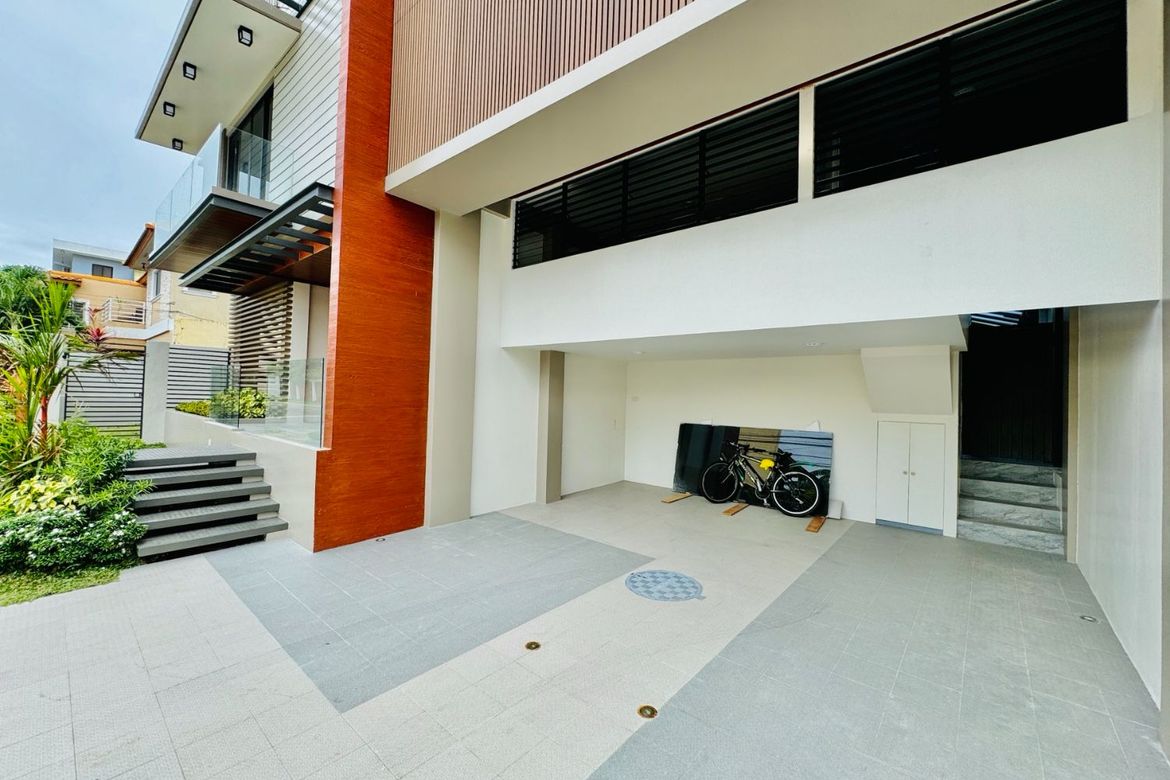 5 Bedroom House for Sale in BF Homes Parañaque, BF Homes, Parañaque, Metro Manila – photo 4