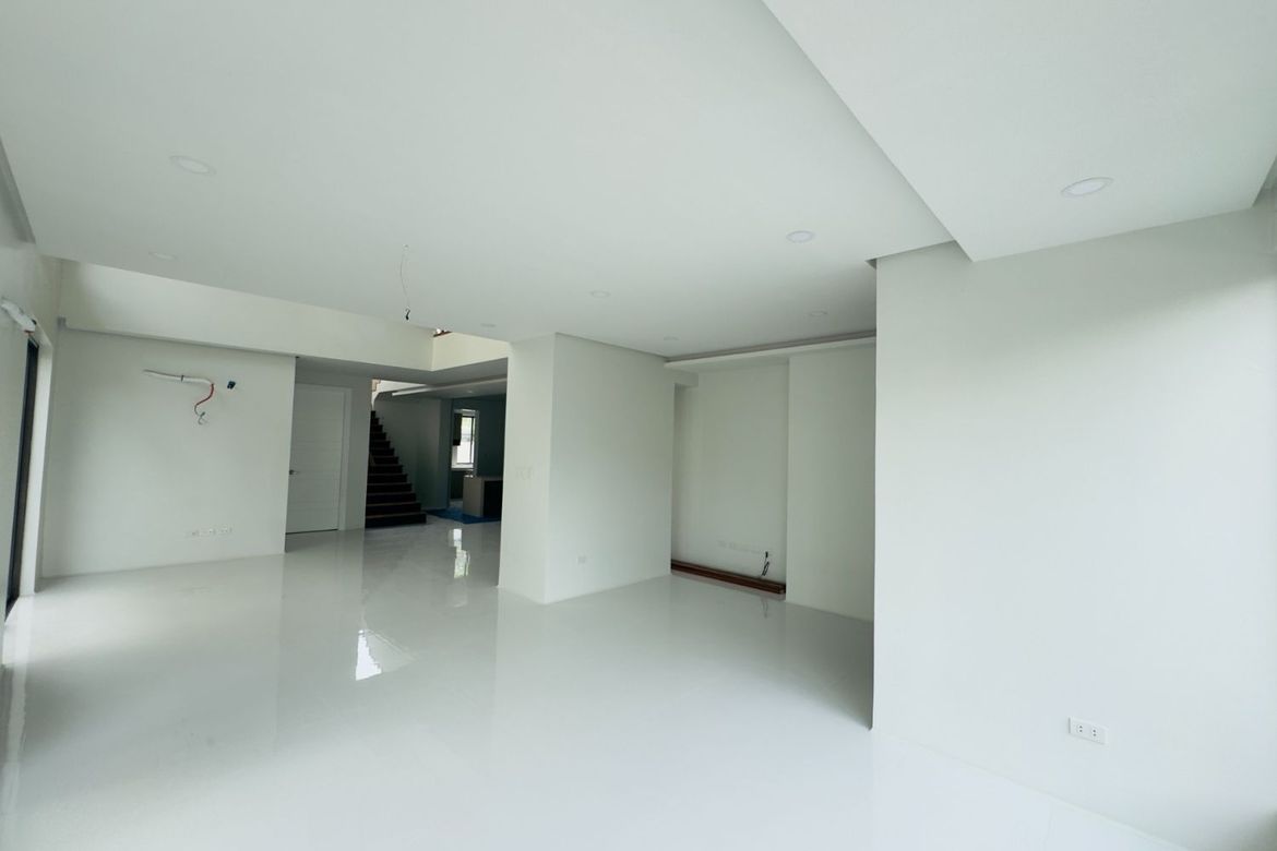 5 Bedroom House for Sale in BF Homes Parañaque, BF Homes, Parañaque, Metro Manila – photo 4