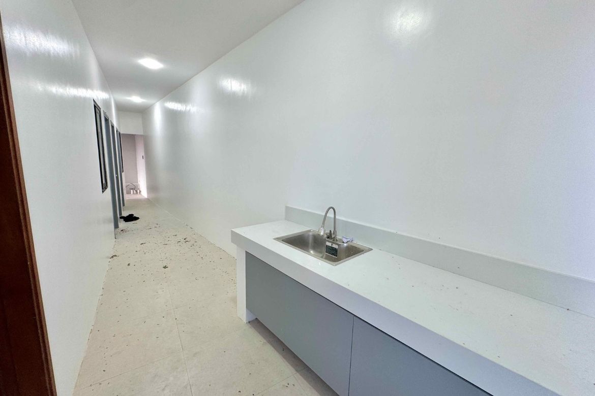 5 Bedroom House for Sale in BF Homes Parañaque, BF Homes, Parañaque, Metro Manila – photo 7