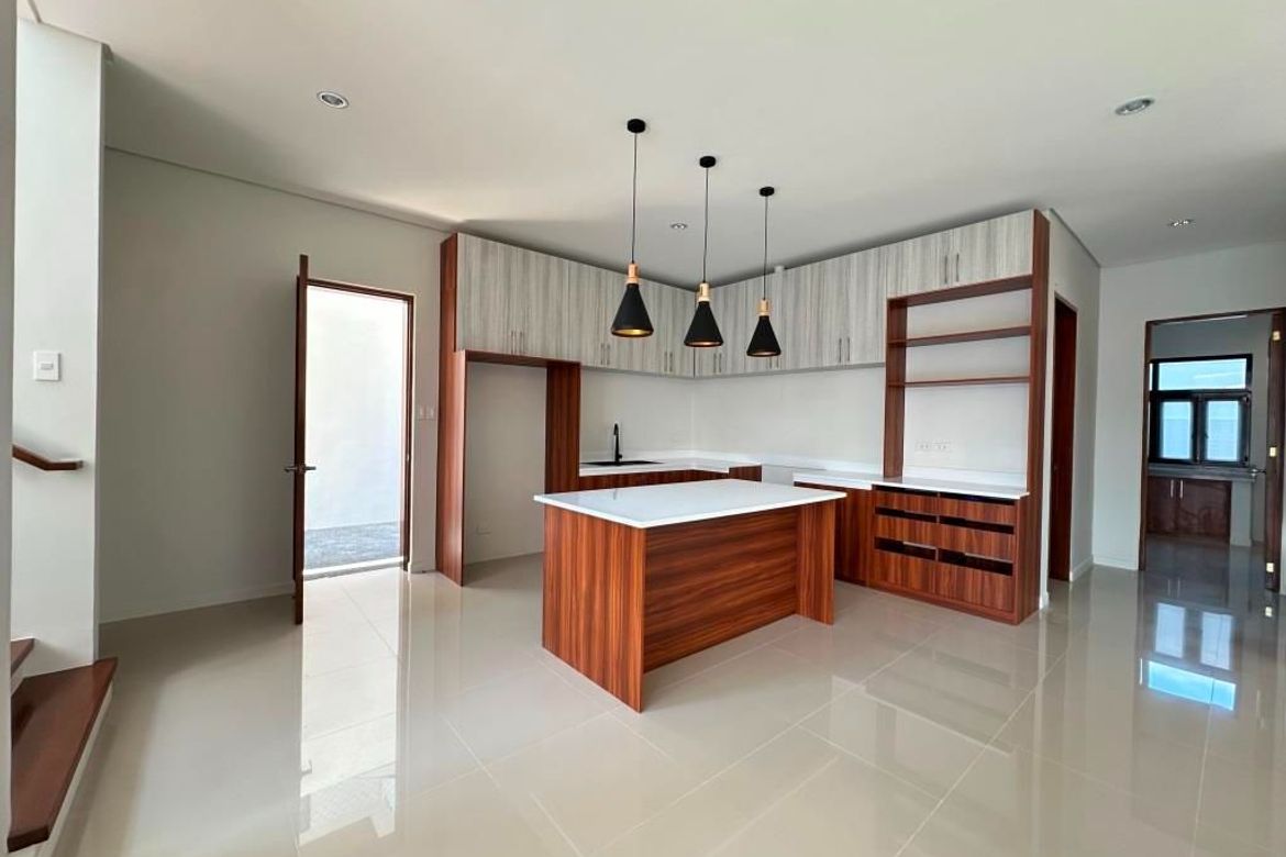5 Bedroom House for Sale in BF Homes Parañaque, BF Homes, Parañaque, Metro Manila – photo 7