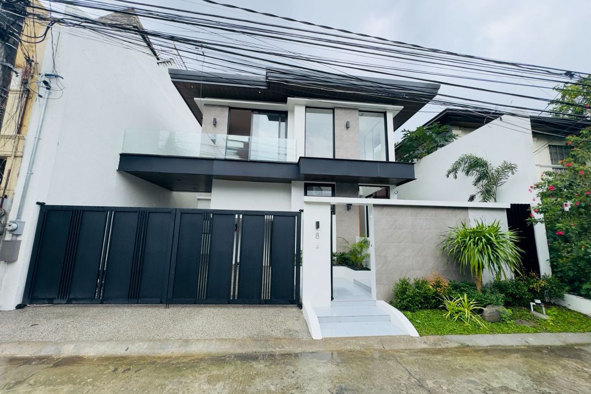 5 Bedroom House for Sale in BF Homes Parañaque, BF Homes, Parañaque, Metro Manila