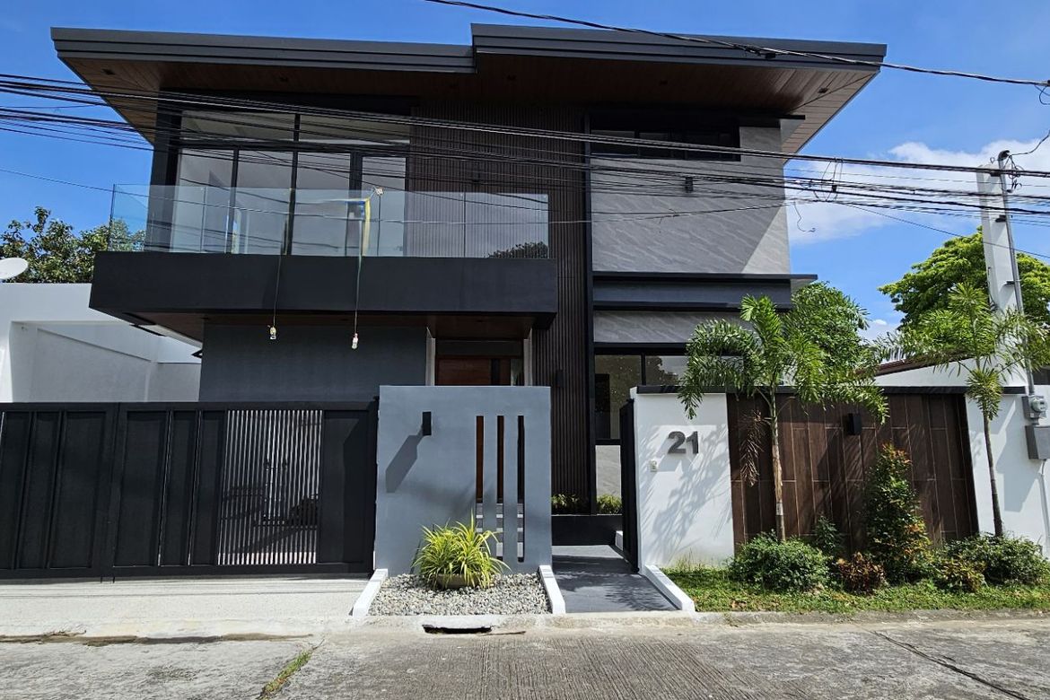 5 Bedroom House for Sale in BF Homes, Parañaque, Metro Manila – photo 2