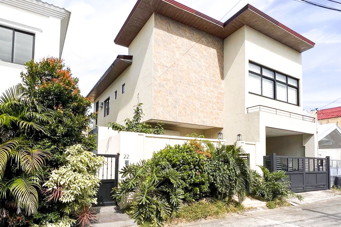 5 Bedroom House for Sale in BF Homes, Parañaque, Metro Manila