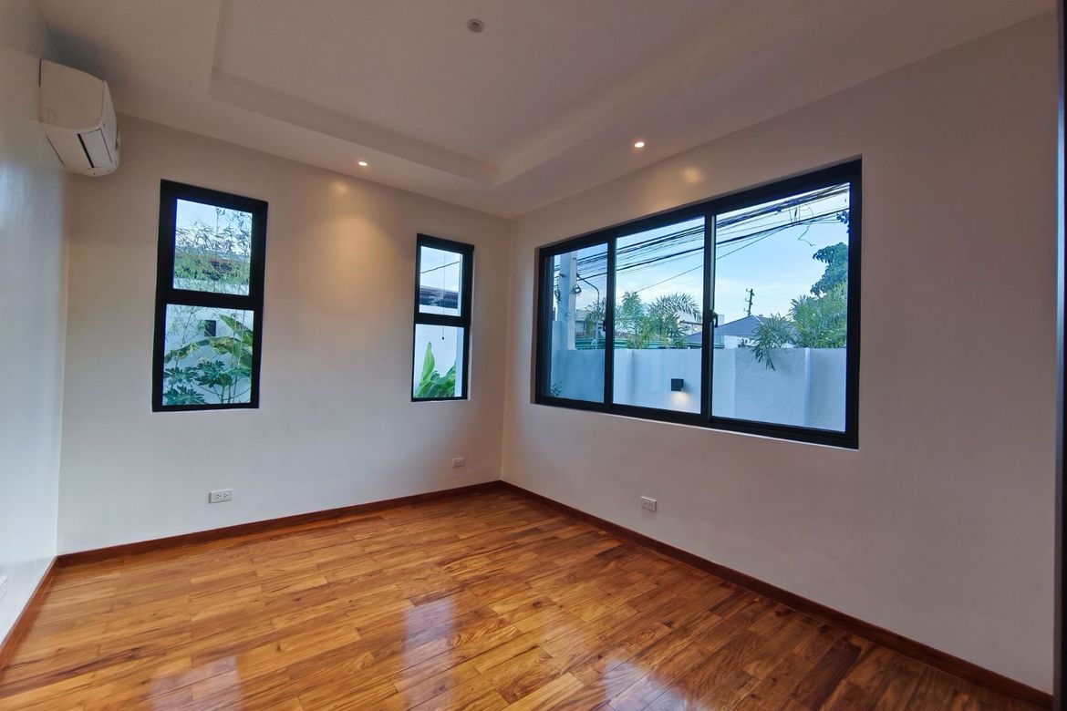 5 Bedroom House for Sale in BF Homes, Parañaque, Metro Manila – photo 3