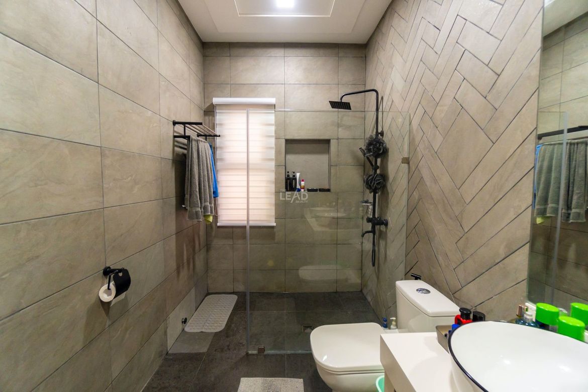 5 Bedroom House for Sale in BF Homes, Parañaque, Metro Manila – photo 4