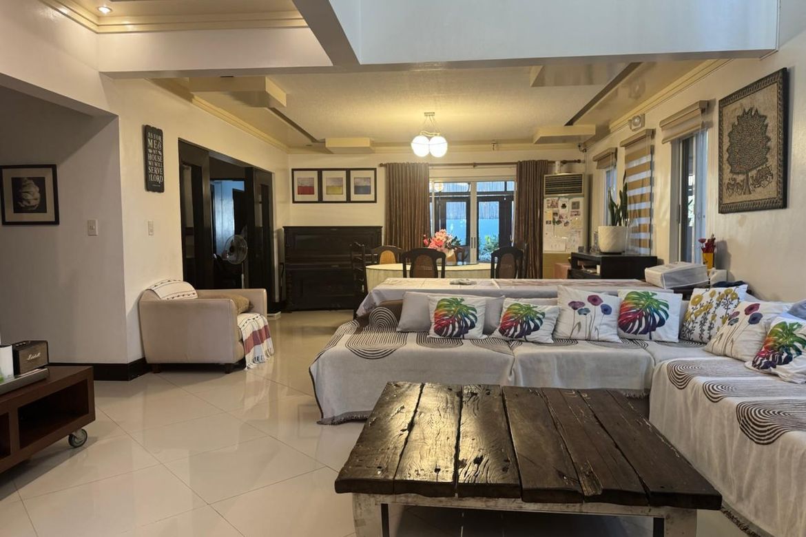 5 Bedroom House for Sale in BF Homes, Parañaque, Metro Manila – photo 2
