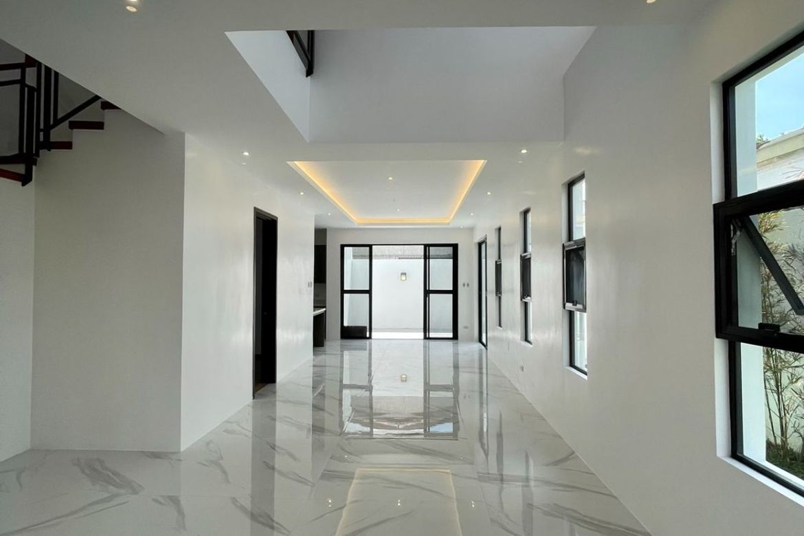 5 Bedroom House for Sale in BF Homes, Parañaque, Metro Manila – photo 3