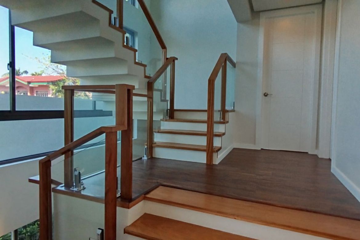 5 Bedroom House for Sale in BF Homes, Parañaque, Metro Manila – photo 7