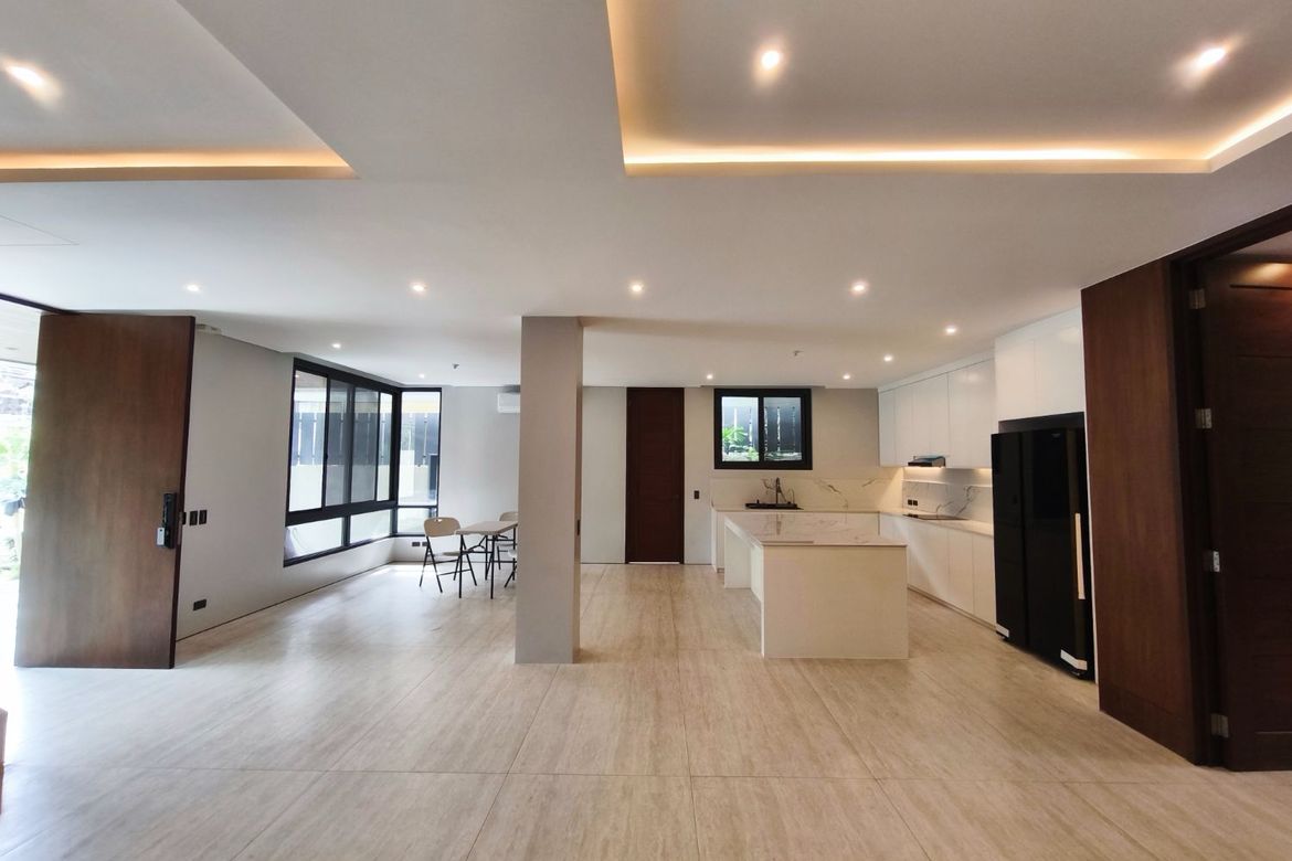 5 Bedroom House for Sale in BF Homes, Parañaque, Metro Manila – photo 5