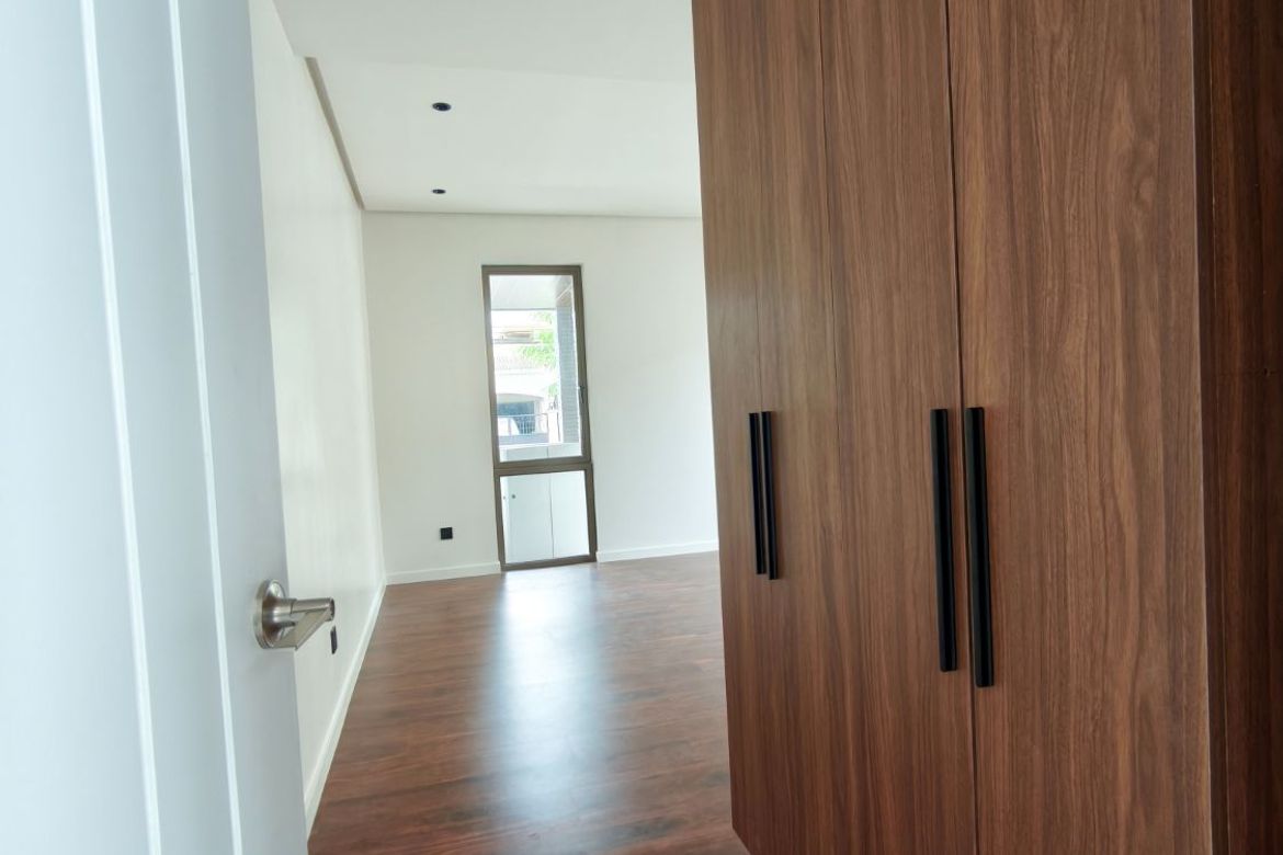 5 Bedroom House for Sale in BF Homes, Parañaque, Metro Manila – photo 3