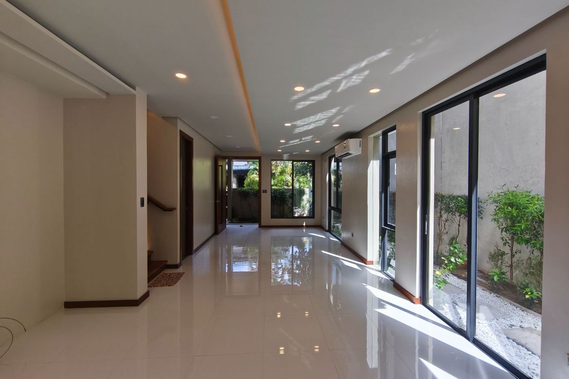 5 Bedroom House for Sale in BF Homes, Parañaque, Metro Manila – photo 5