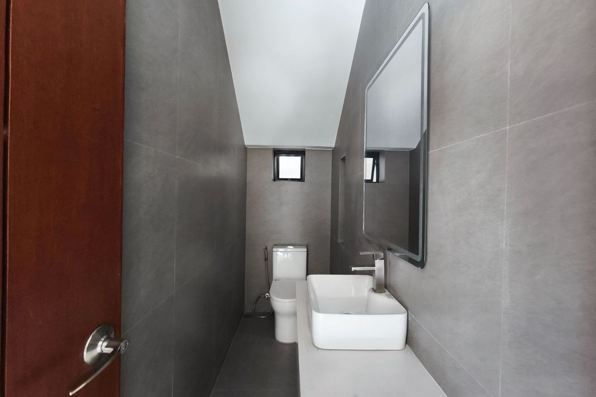 5 Bedroom House for Sale in BF Homes, Parañaque, Metro Manila – photo 6
