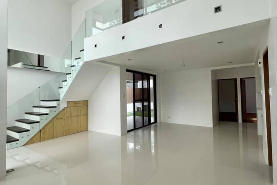 5 Bedroom House for Sale in BF Homes, Parañaque, Metro Manila – photo 2