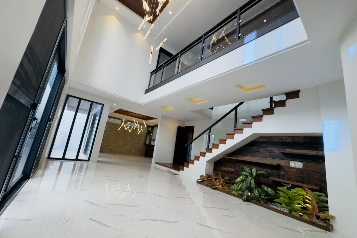 5 Bedroom House for Sale in BF Homes, Parañaque, Metro Manila – photo 7