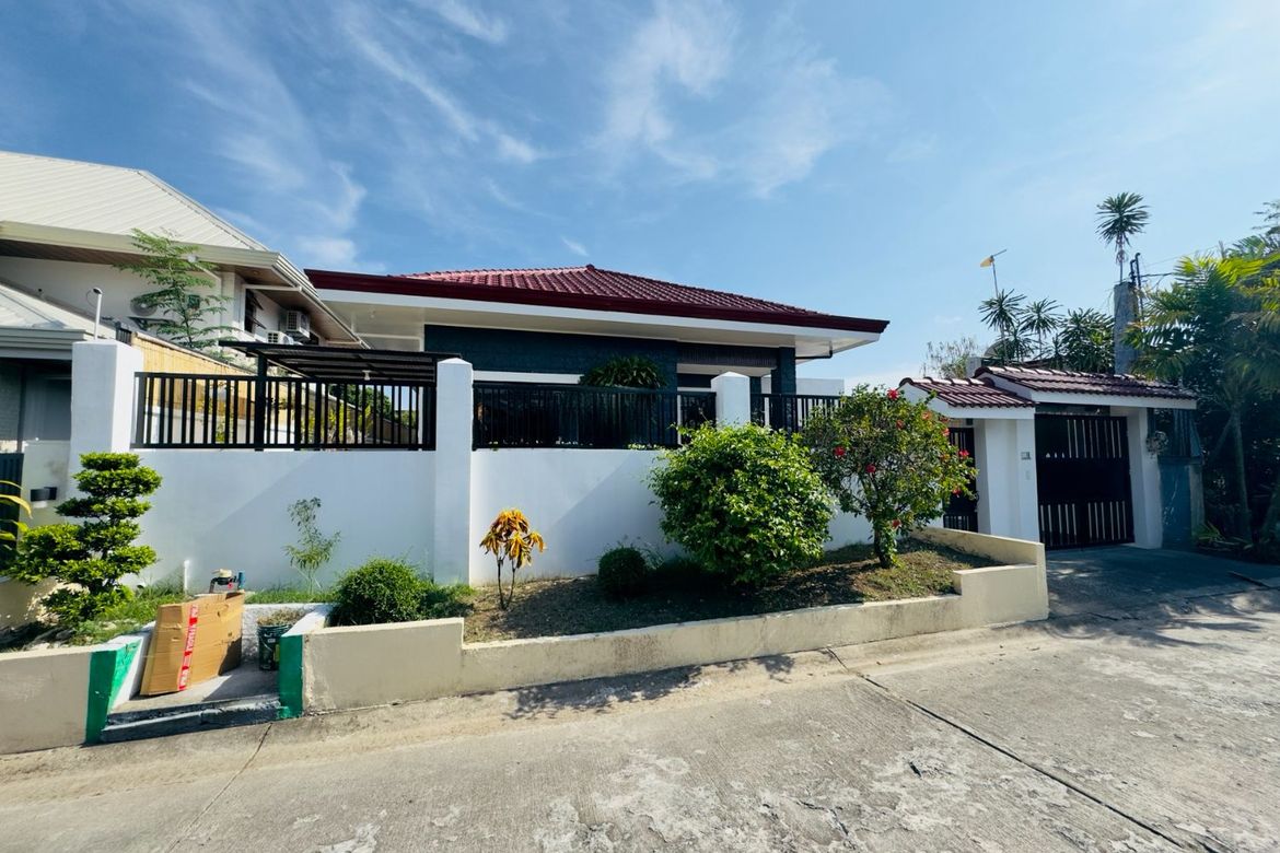 5 Bedroom House for Sale in BF Homes, Parañaque, Metro Manila – photo 2