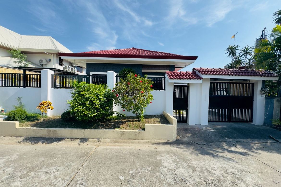 5 Bedroom House for Sale in BF Homes, Parañaque, Metro Manila – photo 4