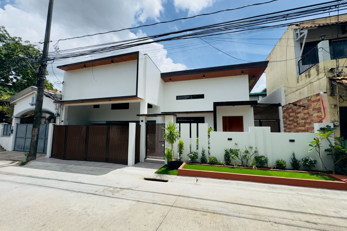 5 Bedroom House for Sale in BF Homes, Parañaque, Metro Manila – photo 3