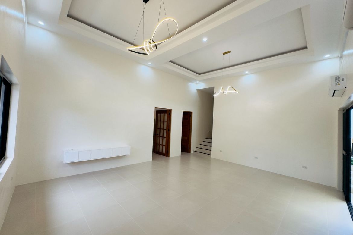 5 Bedroom House for Sale in BF Homes, Parañaque, Metro Manila – photo 8
