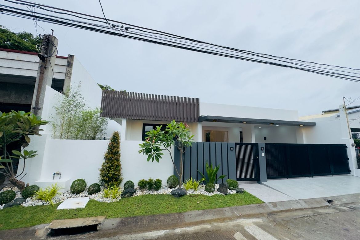 5 Bedroom House for Sale in BF Homes, Parañaque, Metro Manila – photo 4