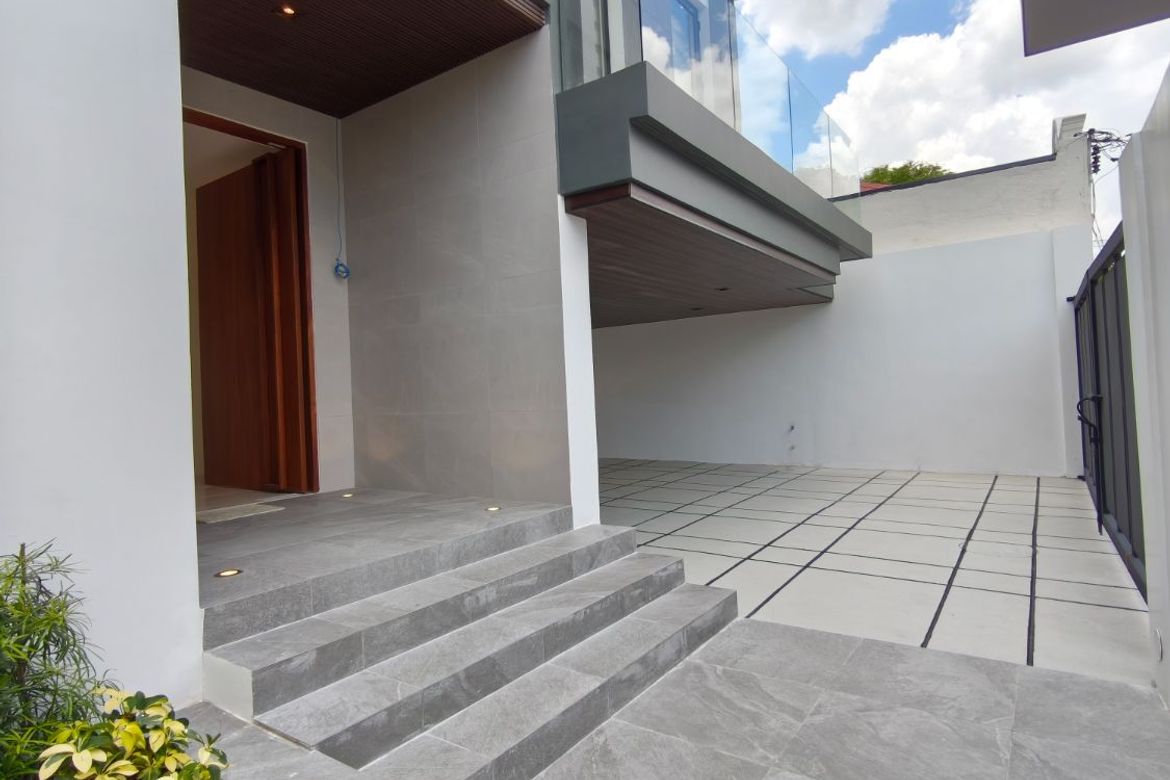 5 Bedroom House for Sale in BF Homes, Parañaque, Metro Manila – photo 2