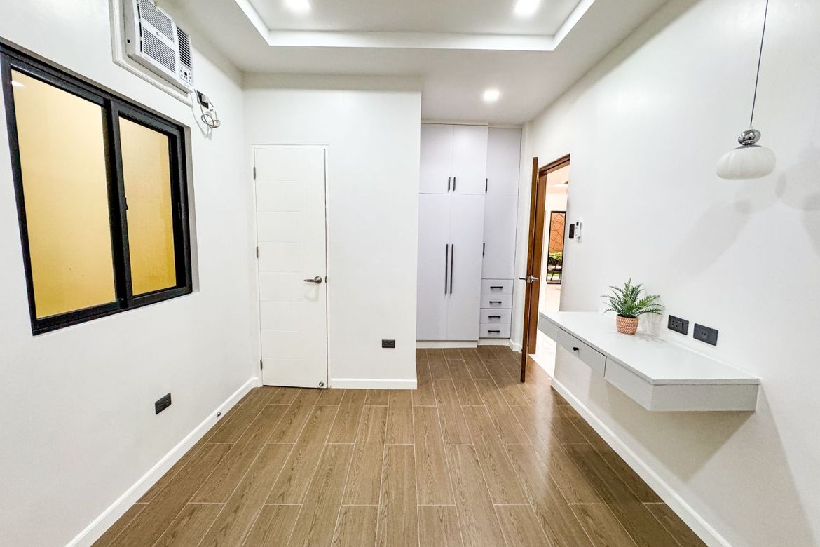 5 Bedroom House for Sale in BF Resort Village, Talon Dos, Las Piñas, Metro Manila – photo 8