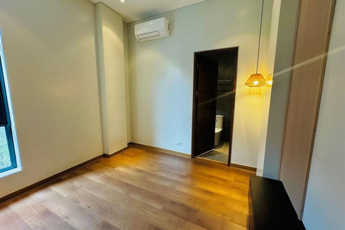 5 Bedroom House for Sale in BF Resort Village, Talon Dos, Las Piñas, Metro Manila – photo 4